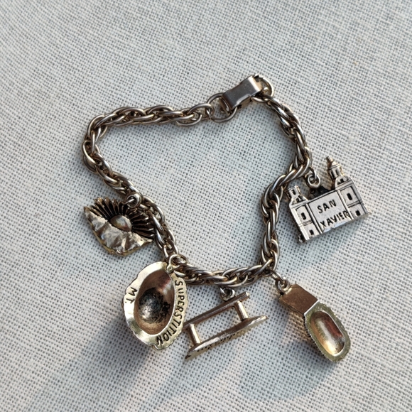 🏰 Vintage unique Arizona whimsical castle, sunset signed charm bracelet - Picture 7 of 11